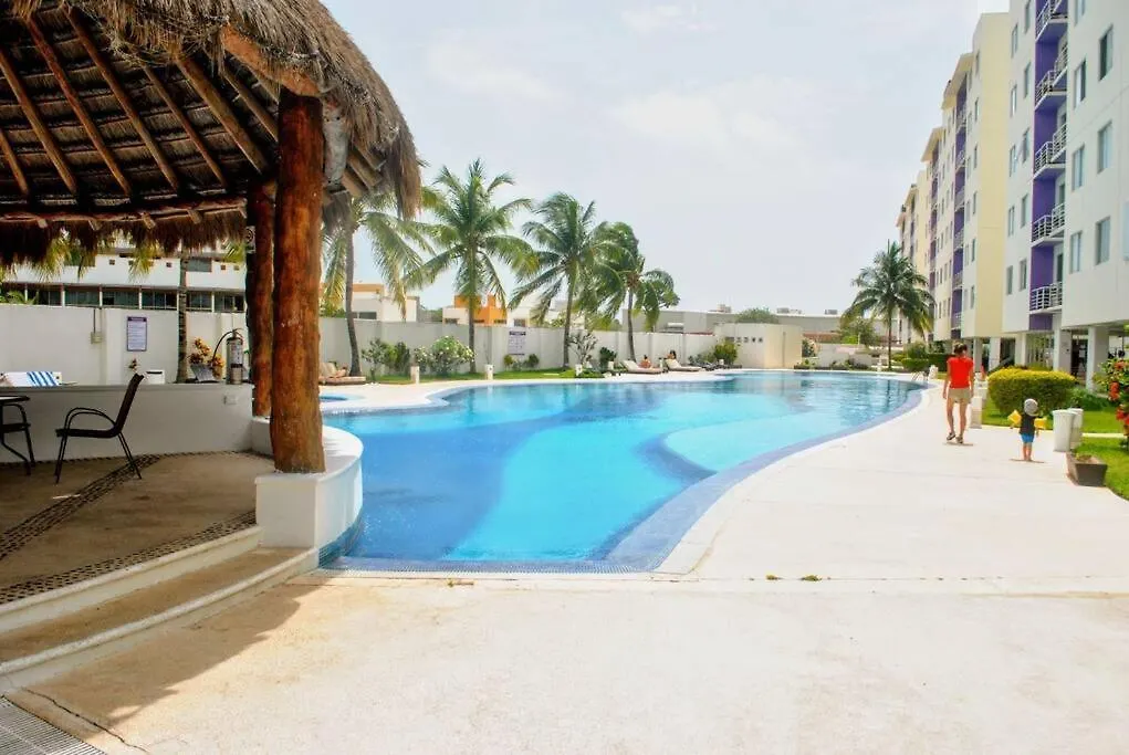 Hermoso Departamento Con Espectacular Alberca Cancun Apartment
